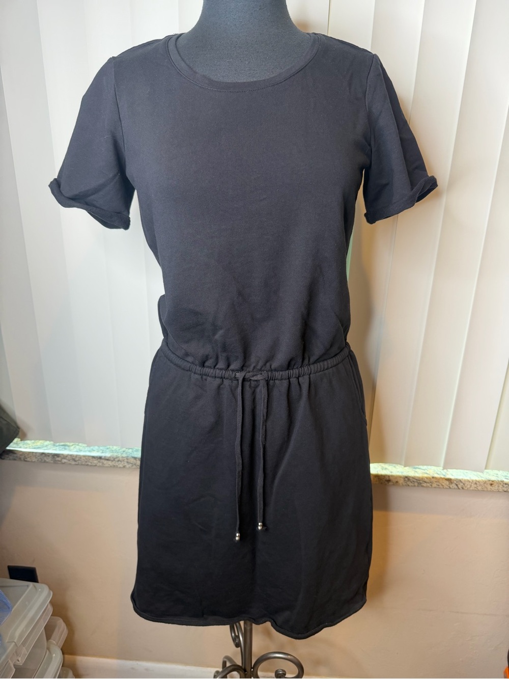 Denim & Co. black short-sleeve casual drawstring waist dress Size XS